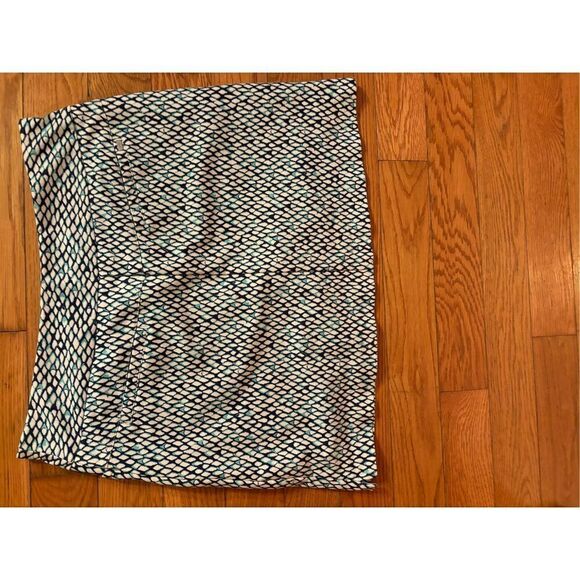 Tail Skort  - Picture 3 of 4